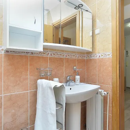 2207 Διαμέρισμα Πούλα