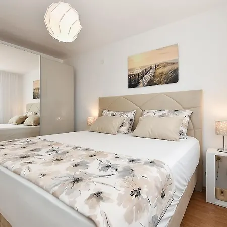 2207 Appartement Pula